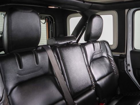 Used 2021 Jeep Wrangler Unlimited Sahara AWD/4WD image 28