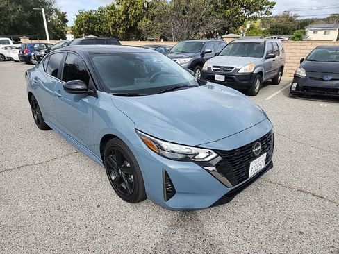 Used 2025 Nissan Sentra SR image 6