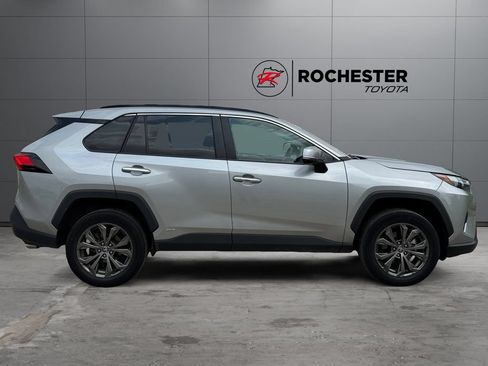 Certified 2025 Toyota RAV4 Limited w/ Advanced Technology Package AWD/4WD image 6