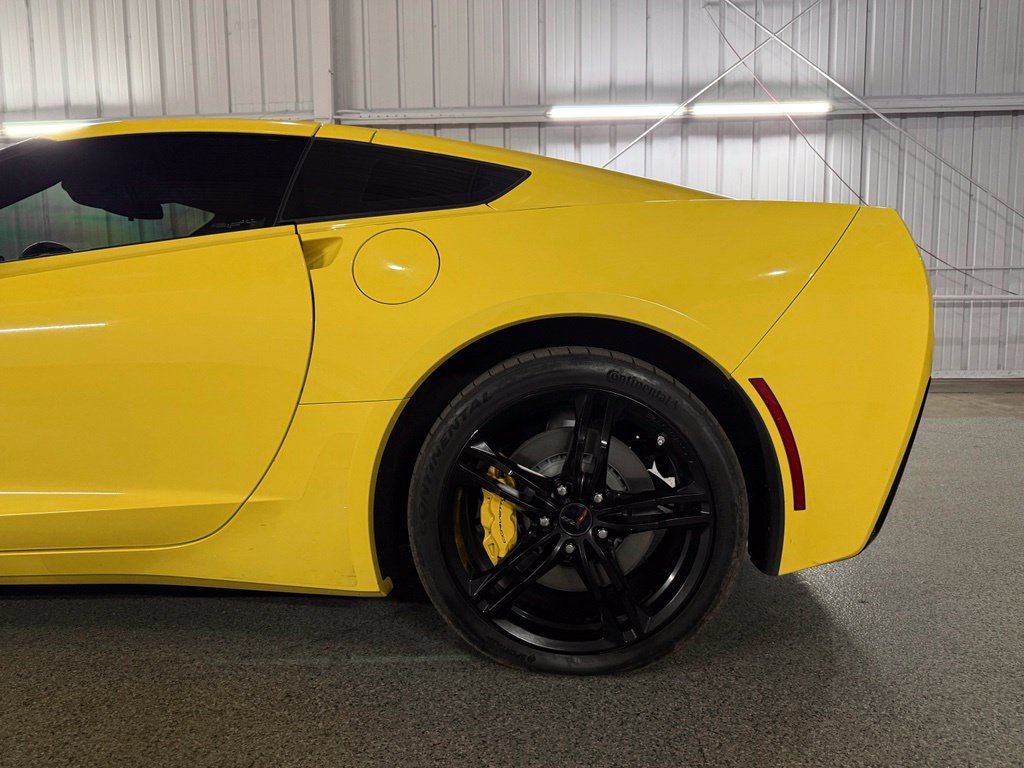 Used 2017 Chevrolet Corvette Stingray Coupe w/ Carbon Flash Badge Package RWD image 9