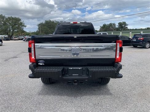 Used 2025 Ford F350 King Ranch w/ FX4 Off-Road Package image 5