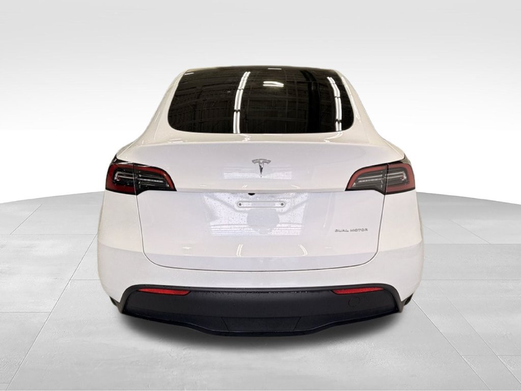 Used 2023 Tesla Model Y Long Range AWD/4WD image 4