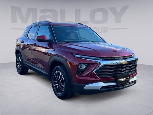 Used 2024 Chevrolet TrailBlazer LT w/ LT Cold Weather Package image 7