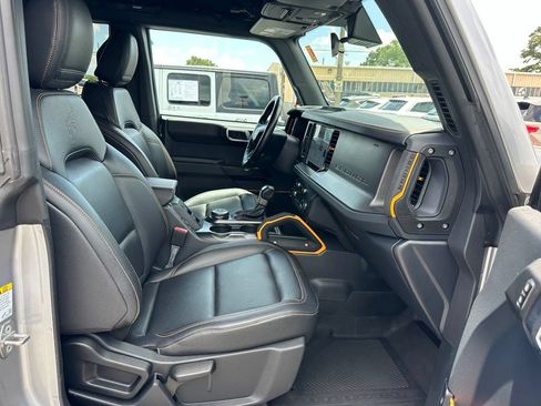 Used 2024 Ford Bronco Badlands AWD/4WD image 16