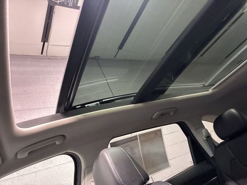 Used 2023 Kia Sorento SX image 25