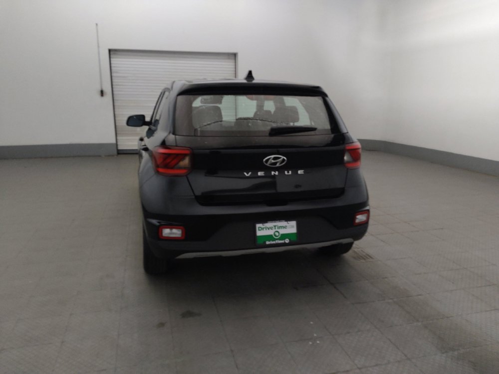 Used 2021 Hyundai Venue SE FWD image 6