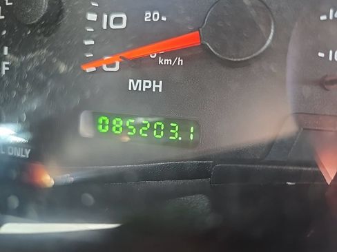 Used 2003 Ford F350 XLT RWD image 11
