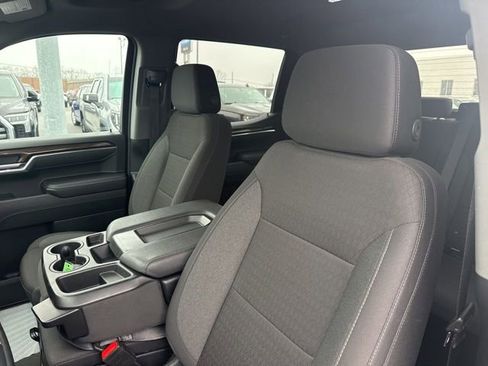 Used 2025 Chevrolet Silverado 1500 LT image 11