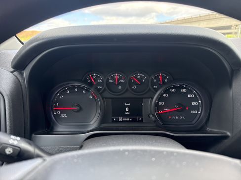 Used 2019 Chevrolet Silverado 1500 Custom w/ Custom Value Package image 21