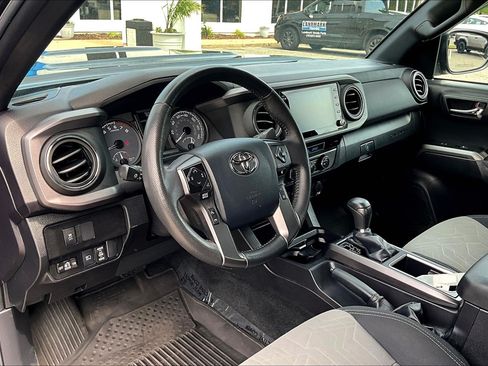 Used 2023 Toyota Tacoma TRD Sport AWD/4WD image 13