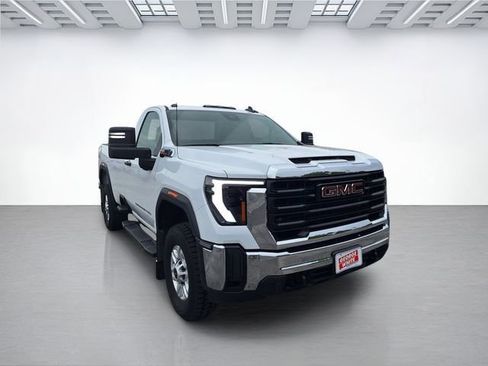 Used 2024 GMC Sierra 2500 Pro AWD/4WD image 2