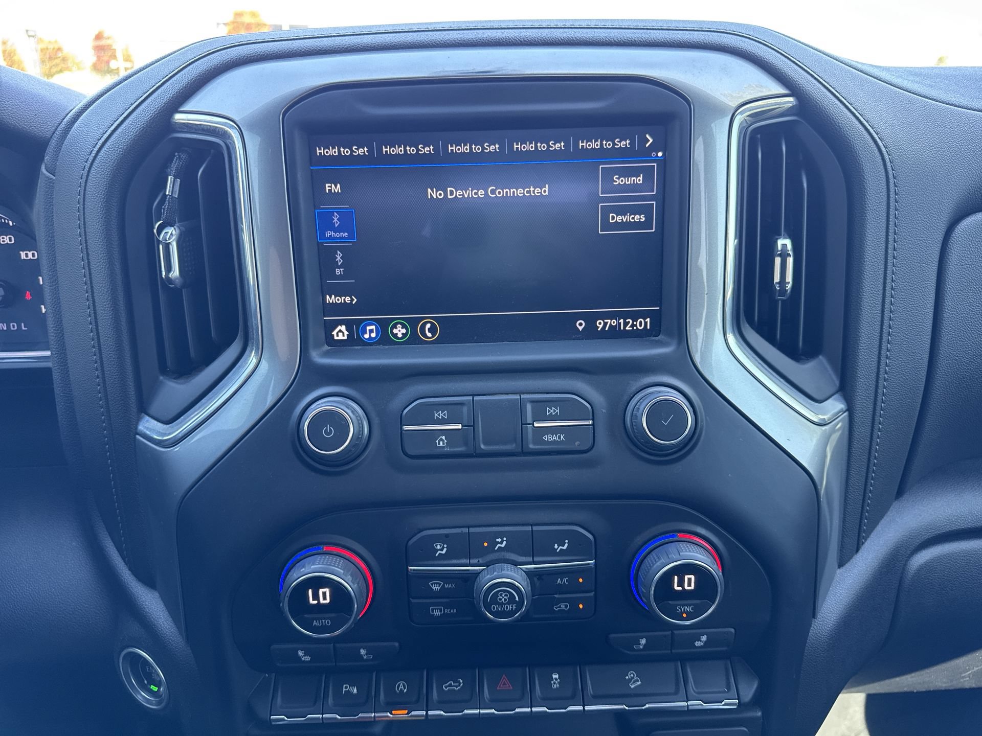 Certified 2022 Chevrolet Silverado 1500 RST AWD/4WD image 16
