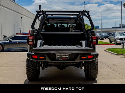 Used 2021 Jeep Gladiator Mojave AWD/4WD image 8