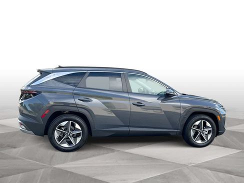 Used 2025 Hyundai Tucson SEL FWD image 9
