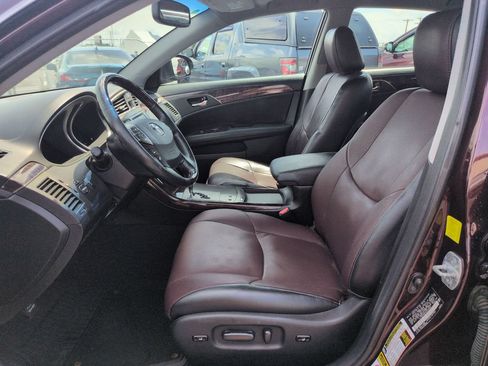 Used 2011 Toyota Avalon Limited FWD image 10