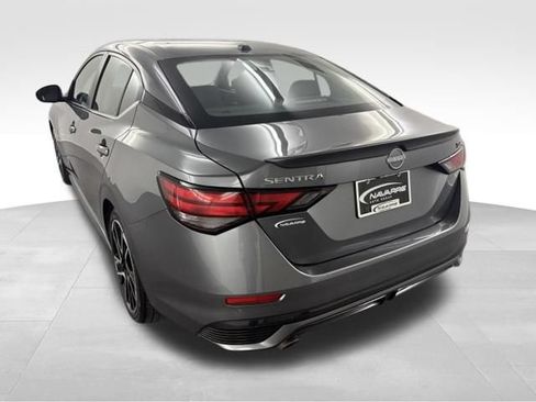 Used 2025 Nissan Sentra SR FWD image 5