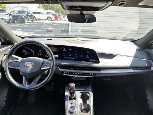Certified 2025 Cadillac XT4 Premium Luxury FWD image 14