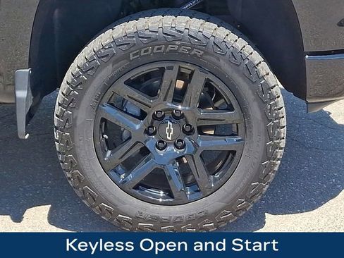 Used 2026 Chevrolet Silverado 1500 LT Trail Boss w/ LT Trail Boss Premium Package AWD/4WD image 29