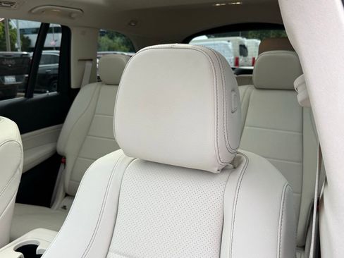 Certified 2026 Mercedes-Benz GLS 450 4MATIC image 3
