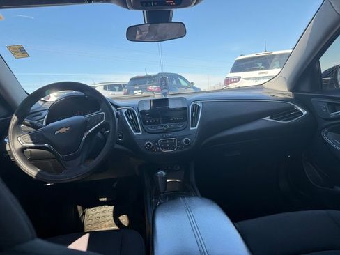 Used 2020 Chevrolet Malibu LT image 10