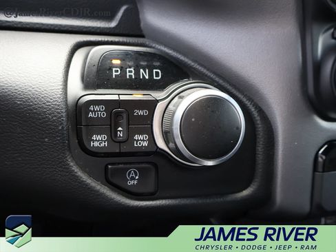 Used 2023 RAM 1500 Big Horn AWD/4WD image 32