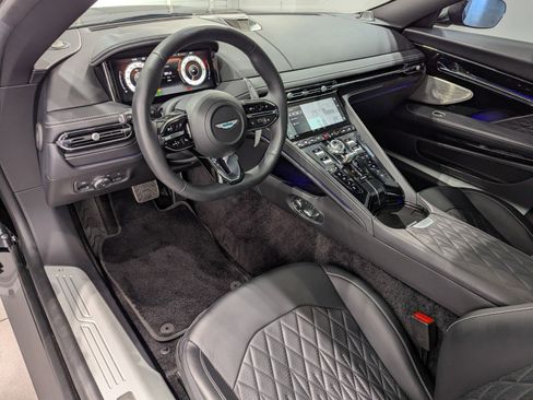 Used 2025 Aston Martin DB12 Coupe image 3