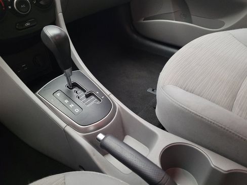 Used 2015 Hyundai Accent GLS FWD image 26