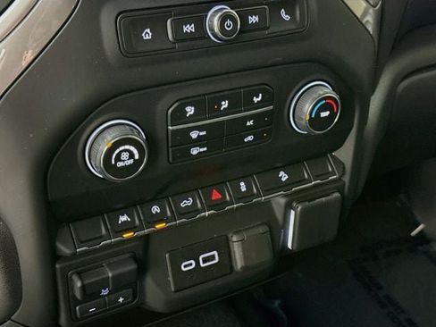 Used 2024 Chevrolet Silverado 1500 Custom Trail Boss w/ LPO, Dark Essentials Package AWD/4WD image 16