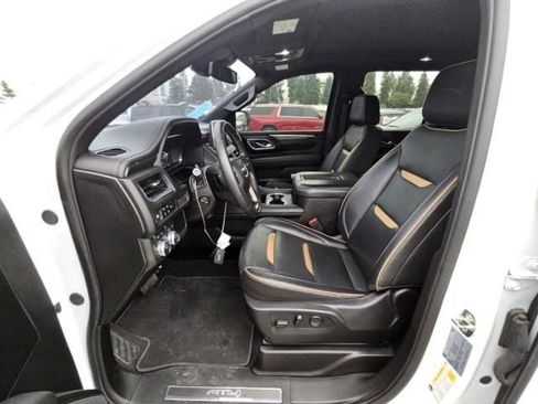 Used 2023 GMC Yukon AT4 AWD/4WD image 5