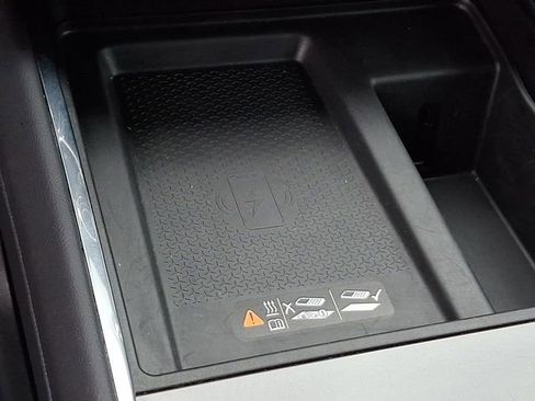 Used 2025 GMC Acadia Elevation image 29