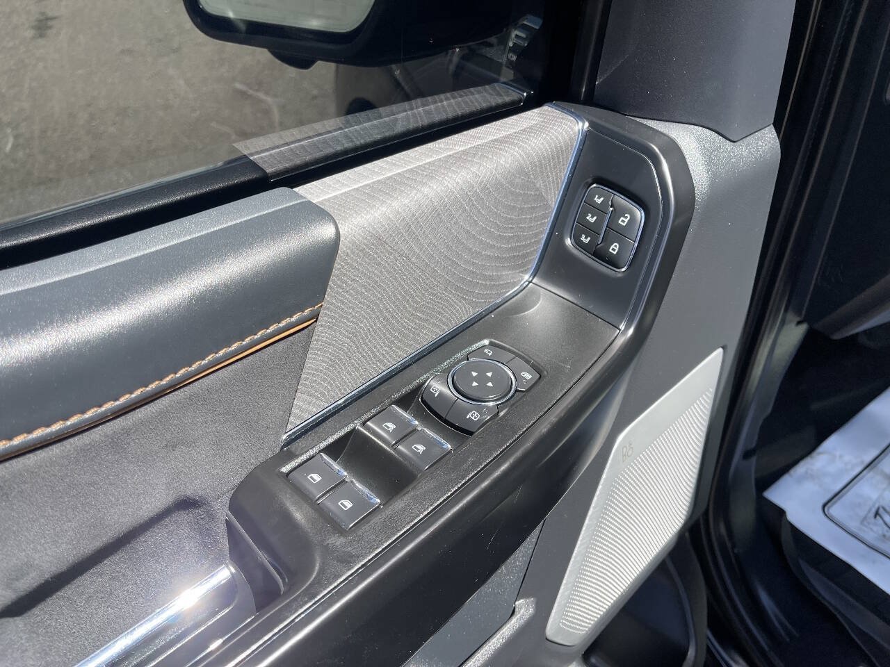 Used 2022 Ford F150 Platinum w/ FX4 Off-Road Package AWD/4WD image 15