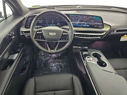 New 2026 Cadillac Lyriq Luxury image 18