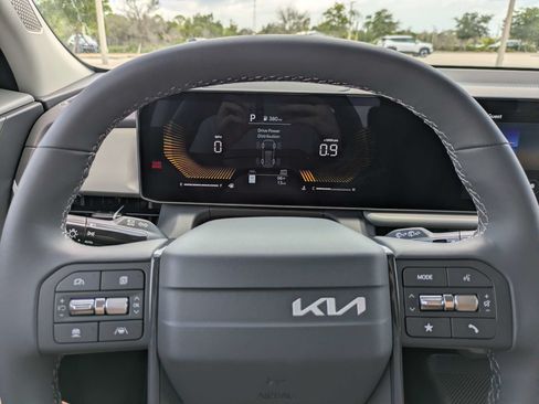 New 2027 Kia Seltos LX AWD/4WD image 30