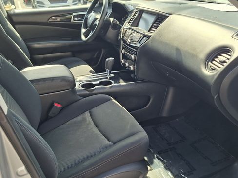 Used 2018 Nissan Pathfinder S FWD image 24