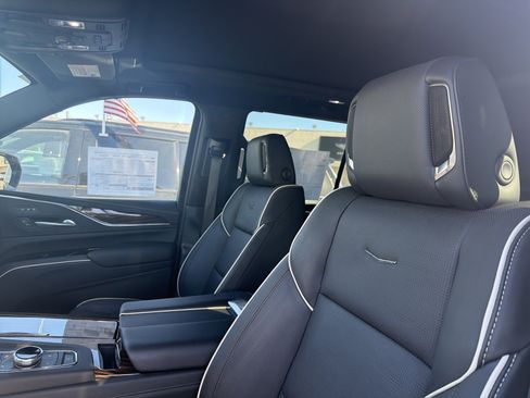 Certified 2024 Cadillac Escalade Premium Luxury w/ Performance Package image 10