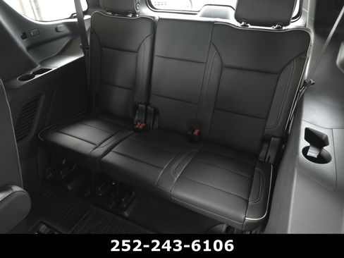 Used 2024 GMC Yukon SLT w/ SLT Luxury Package AWD/4WD image 37