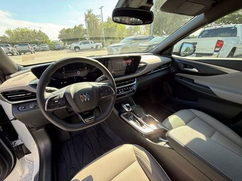 Used 2026 Buick Envista Avenir FWD image 11