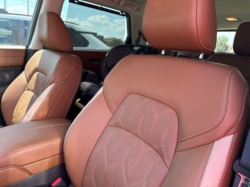 Used 2026 Nissan Pathfinder Platinum AWD/4WD image 10