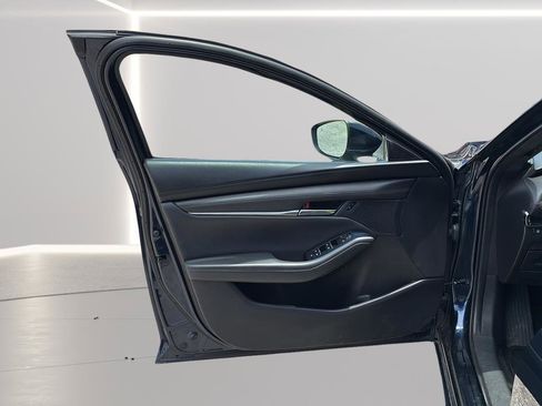 Used 2019 MAZDA MAZDA3 Hatchback FWD image 11