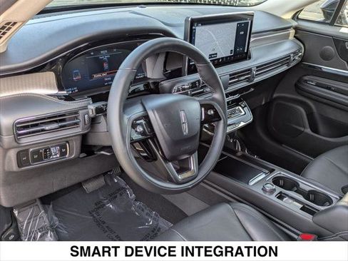 Certified 2023 Lincoln Corsair Reserve image 12