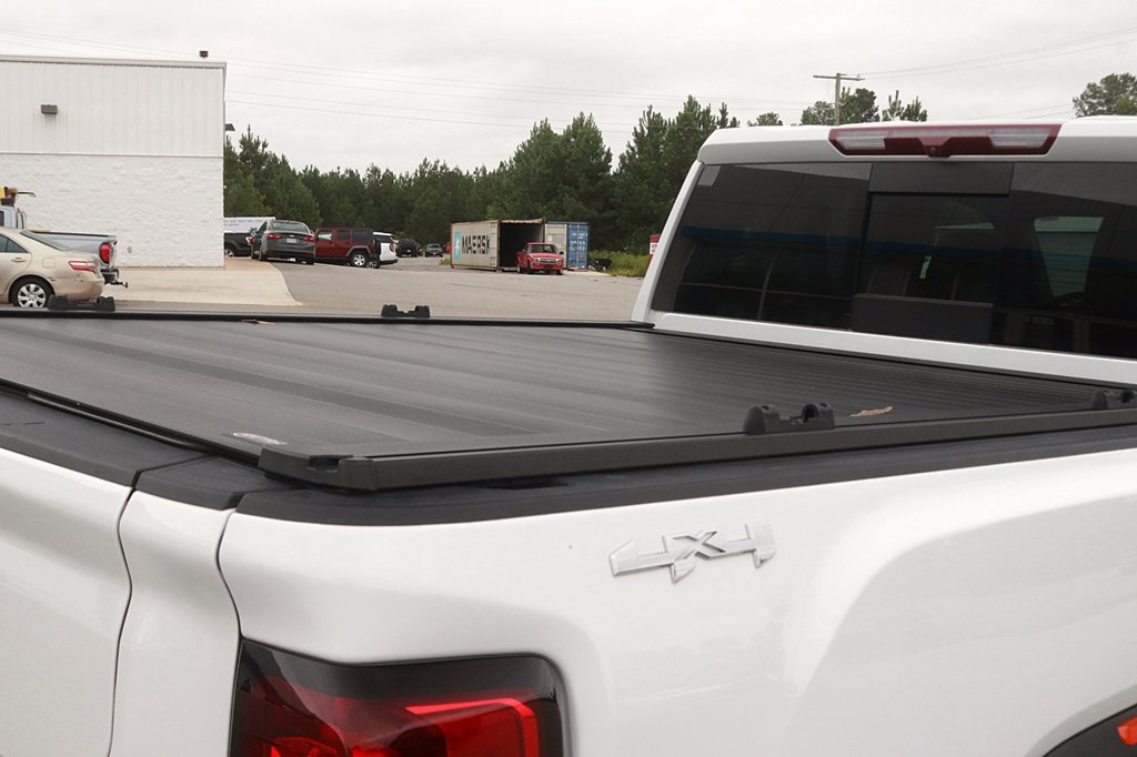 Used 2021 GMC Sierra 2500 SLT w/ SLT Preferred Package AWD/4WD image 10