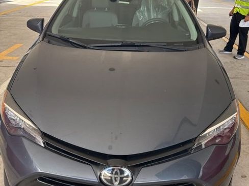 Used 2019 Toyota Corolla LE image 1