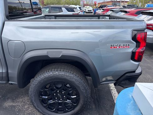 New 2026 Chevrolet Colorado Trail Boss w/ Midnight Edition AWD/4WD image 6