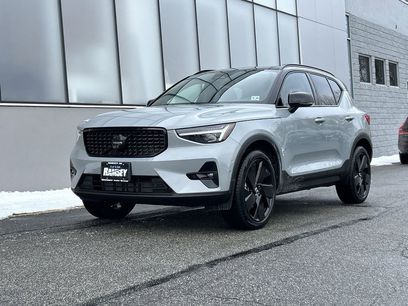 New 2026 Volvo XC40 B5 Ultra w/ Climate Package