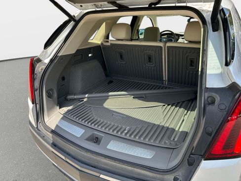 Used 2021 Cadillac XT5 Premium Luxury FWD image 12