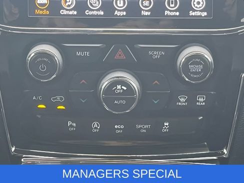 Used 2020 Jeep Grand Cherokee Altitude AWD/4WD image 29