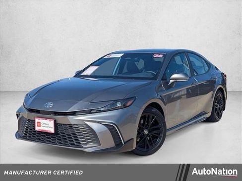 Certified 2025 Toyota Camry SE image 1