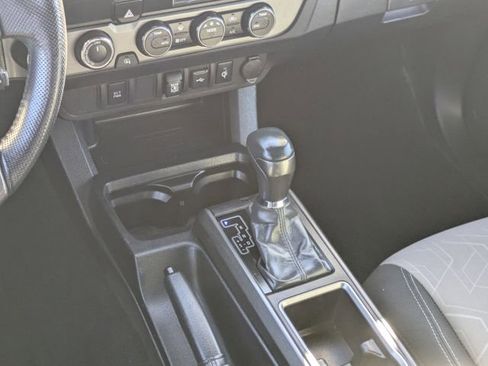 Used 2023 Toyota Tacoma TRD Off-Road image 14