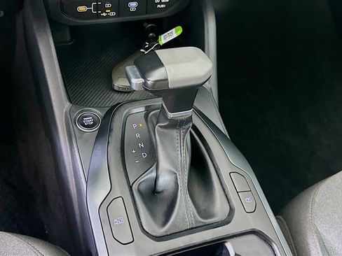 Used 2025 Kia K4 FWD image 25