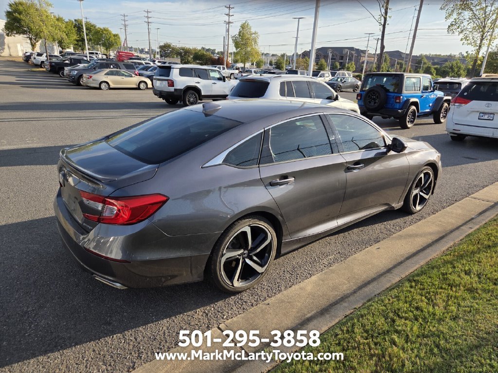 Used 2018 Honda Accord Sport image 4